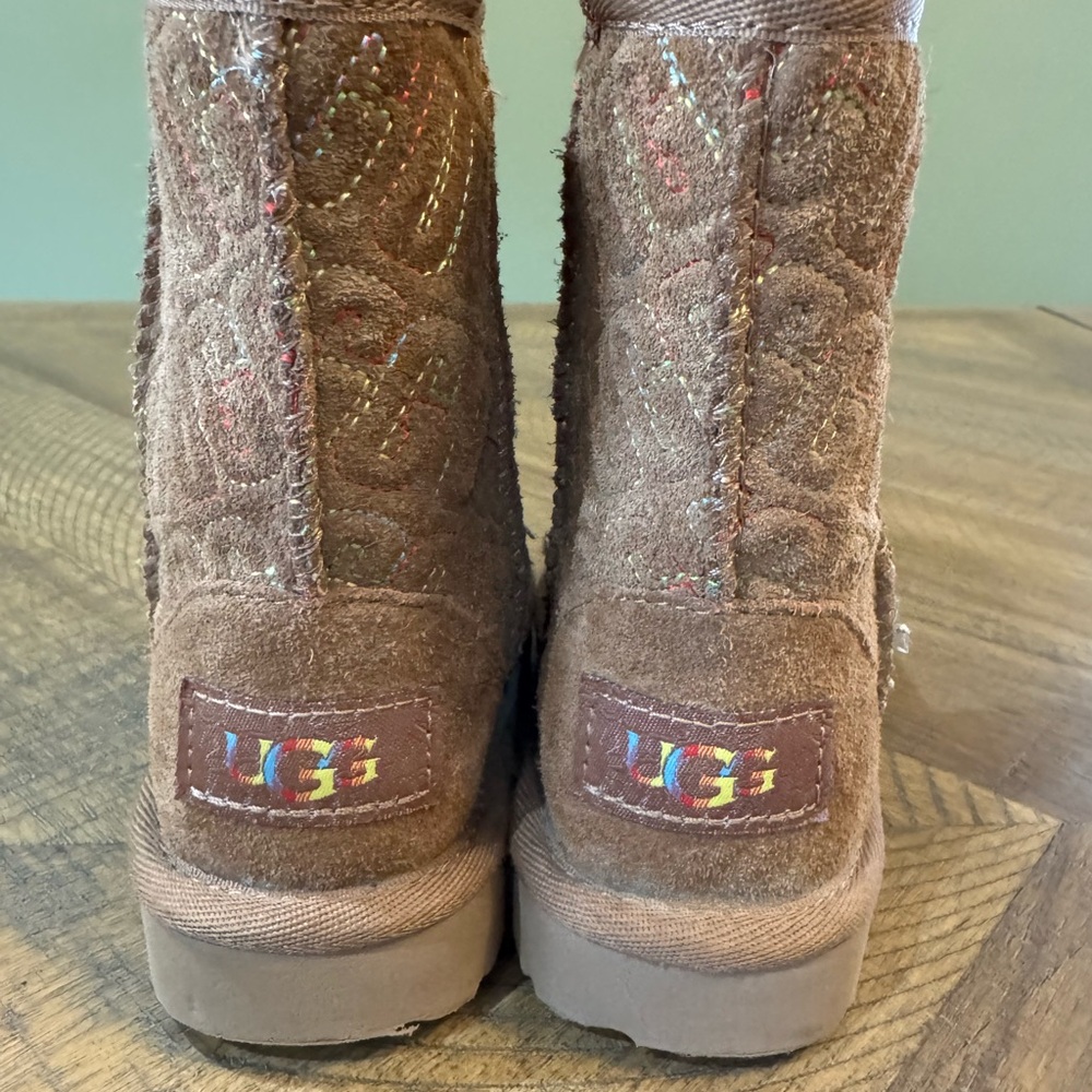 UGG Kids All Over Print Chestnut Boots With Rainbow Stitching - Picture 3 of 12